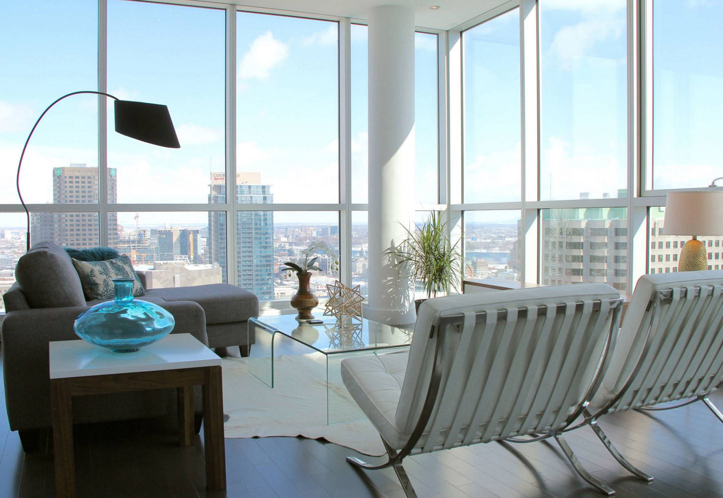 Natural Off White Cowhide Rug - XL